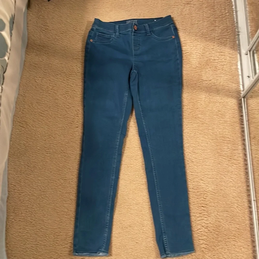 JUSTICE GIRLS MID RISE JEAN LEGGINGS.